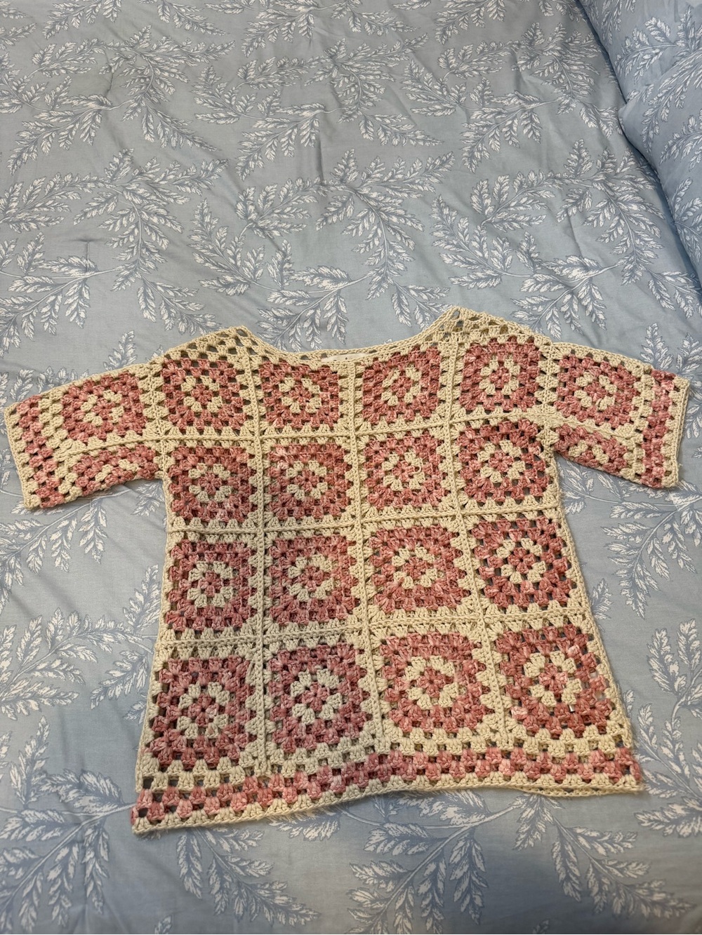 DAVI & DANI Crochet Square-Panel Sweater Top in Pink and Cream